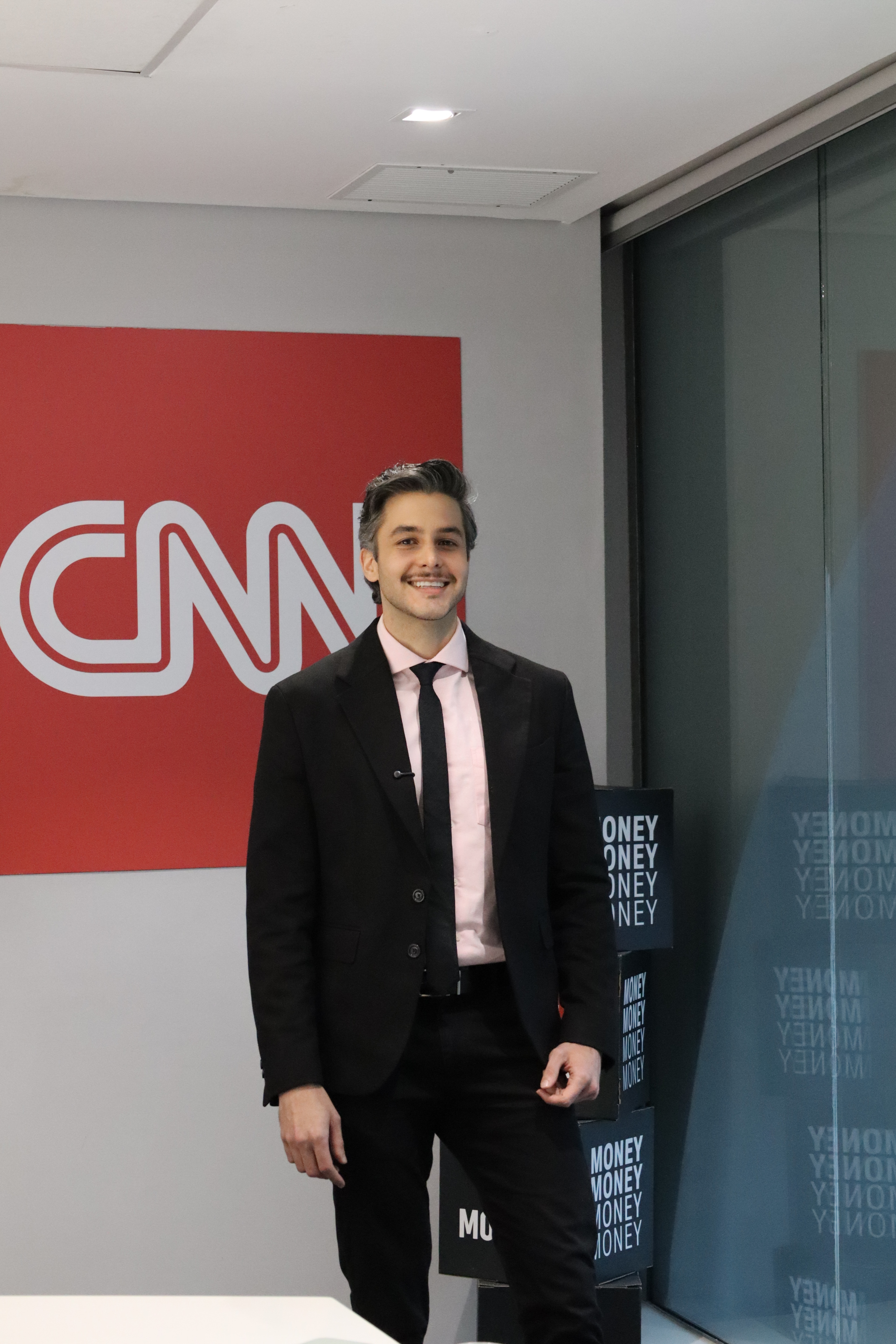 Registro da participação do Dr. Milton Melo em CNN